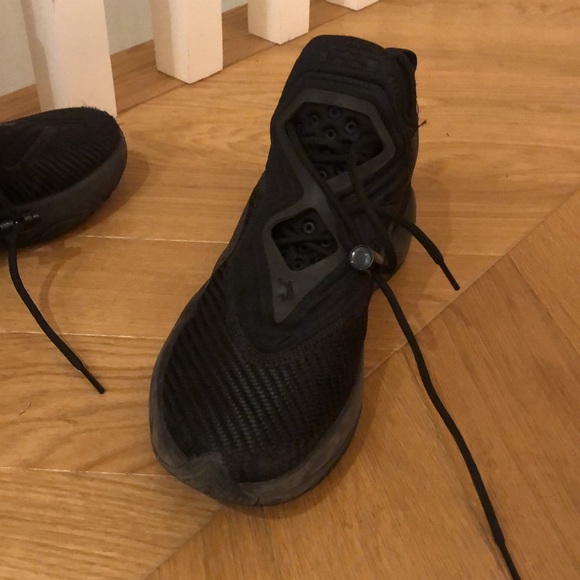 Lebron James basketball shoes - Picture 5 of 5